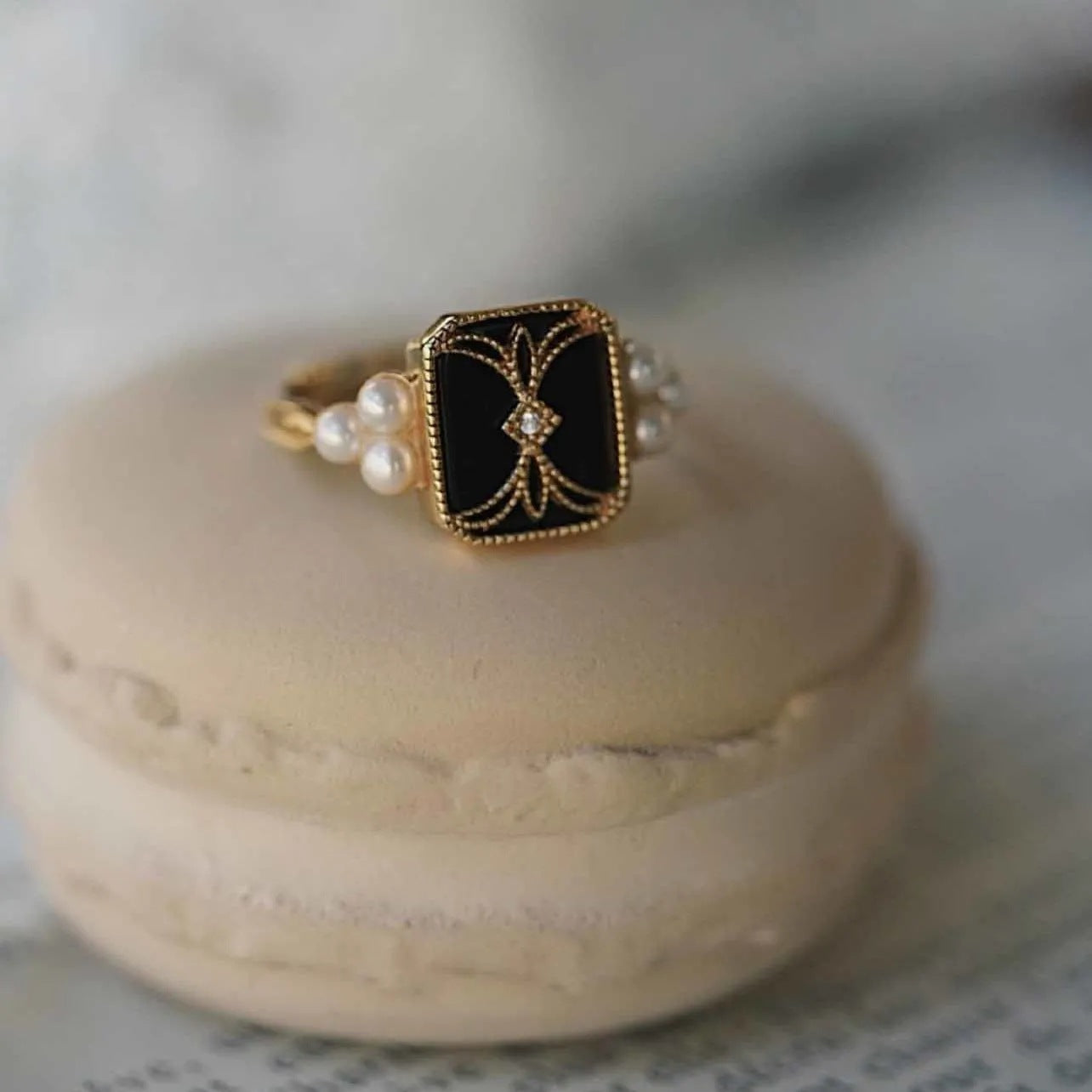Vintage Palace Seal Open Ring