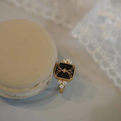 Vintage Palace Seal Open Ring